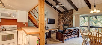 Spacious Mt Condo | 2 Bdrm + Loft| Ski-In Access!