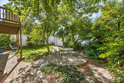 The Dogwood Suite at Tudor House Vacation Rentals