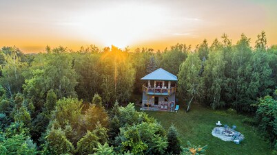 Firetower Chalet: Majestic views+private 60 acres
