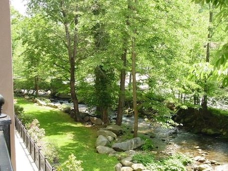 Property grounds. Cascading Creek/ Gatehouse Condos/ 2 Bedr./ 6th Floor