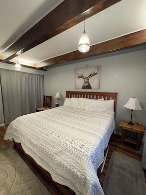 2 bedrooms, iron/ironing board, travel cot, free WiFi