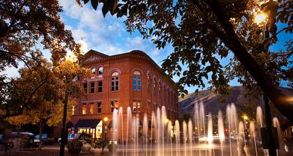 Meilleure offre à Aspen garantie! Dernier étage, Duplex, Riverfront, Piscine, navette gratuite