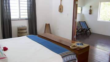 3 bedrooms, free WiFi, bed sheets, wheelchair access