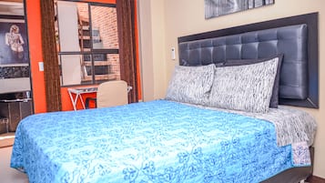 2 bedrooms, in-room safe, iron/ironing board, free WiFi