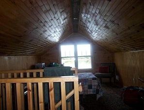 2 bedrooms, iron/ironing board, WiFi, bed sheets - Beautiful Cabin in the Heart of Blue Ridge Parkway (Jefferson)