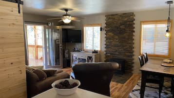 Smart TV, fireplace, DVD player