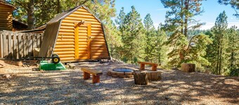 Romantic Mountain Cabin | Near Bryce & Zion