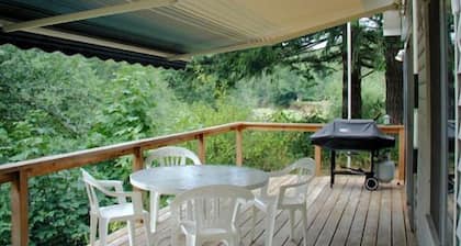 Relaxing Getaway on Mt Hood - Right on the River