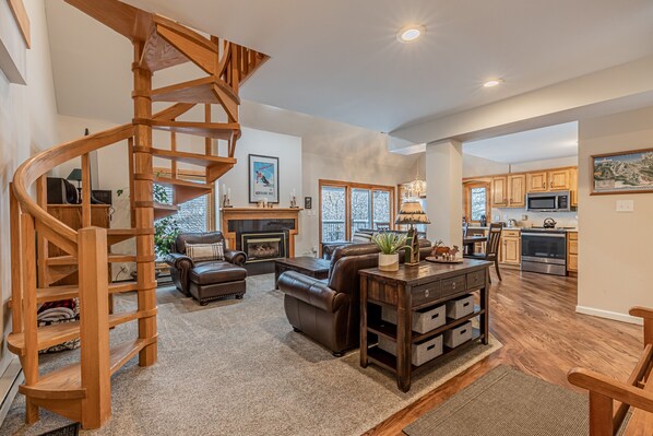 Télévision, cheminée