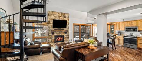 Televisión, chimenea