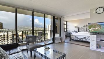 1 habitación, tabla de planchar con plancha, cuna de viaje y wifi