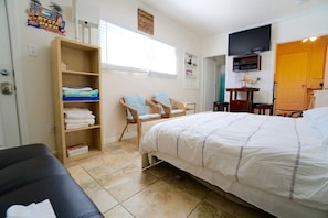 1 bedroom, iron/ironing board, WiFi, bed sheets