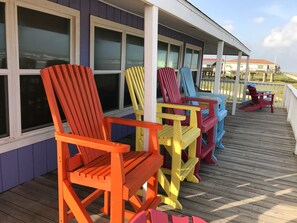 Terrace/patio - Special Dec 8-10! OCEAN FRONT! The Enchanted Lighthouse! (Galveston)