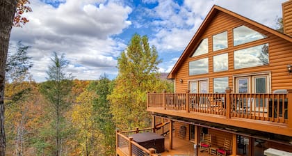 Feb 25-Mar 14, from $150/nt, Stunning Views, Private Decks, EZ parking, 3 EnSuite Bdrms