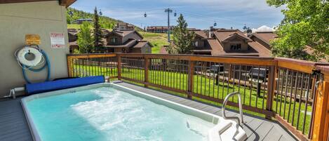 Bañera de hidromasaje exterior