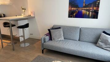 Smart TV, DVD player, stereo