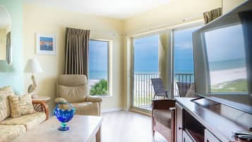 Smart-TV, Videospiele, DVD-Player, Tischtennisplatte