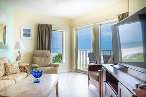 Smart TV, videojuegos, reproductor de DVD y tenis de mesa