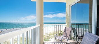 Sunset Vistas Beach Front St. Pete Beach Treasure Island Clearwater Pool/parking