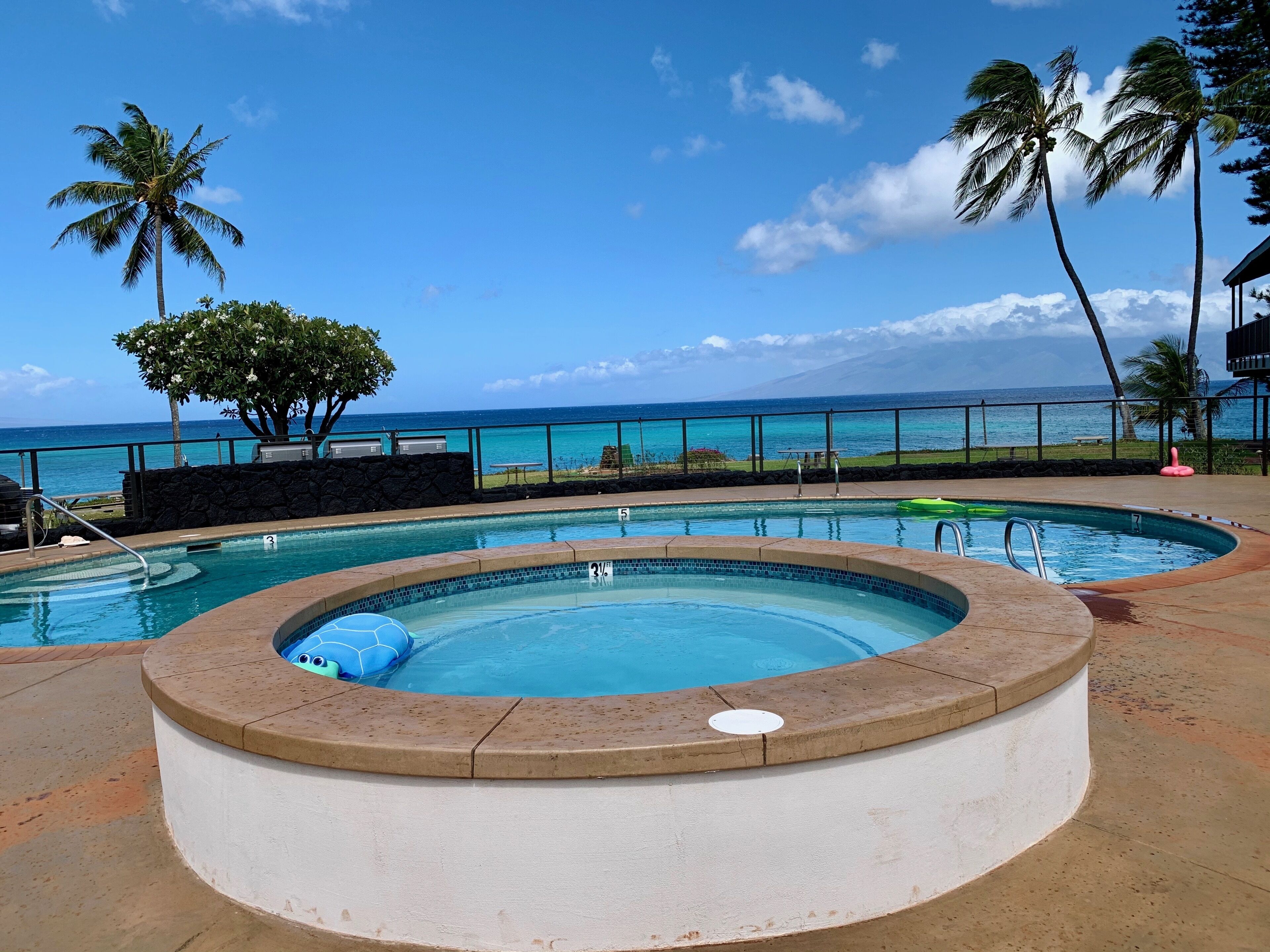 Piscine extérieure, piscine chauffée