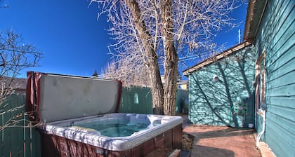 Historic home w/Private Hot Tub in the heart of Downtown Pagosa Springs!