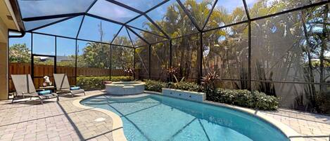 Een verwarmd zwembad