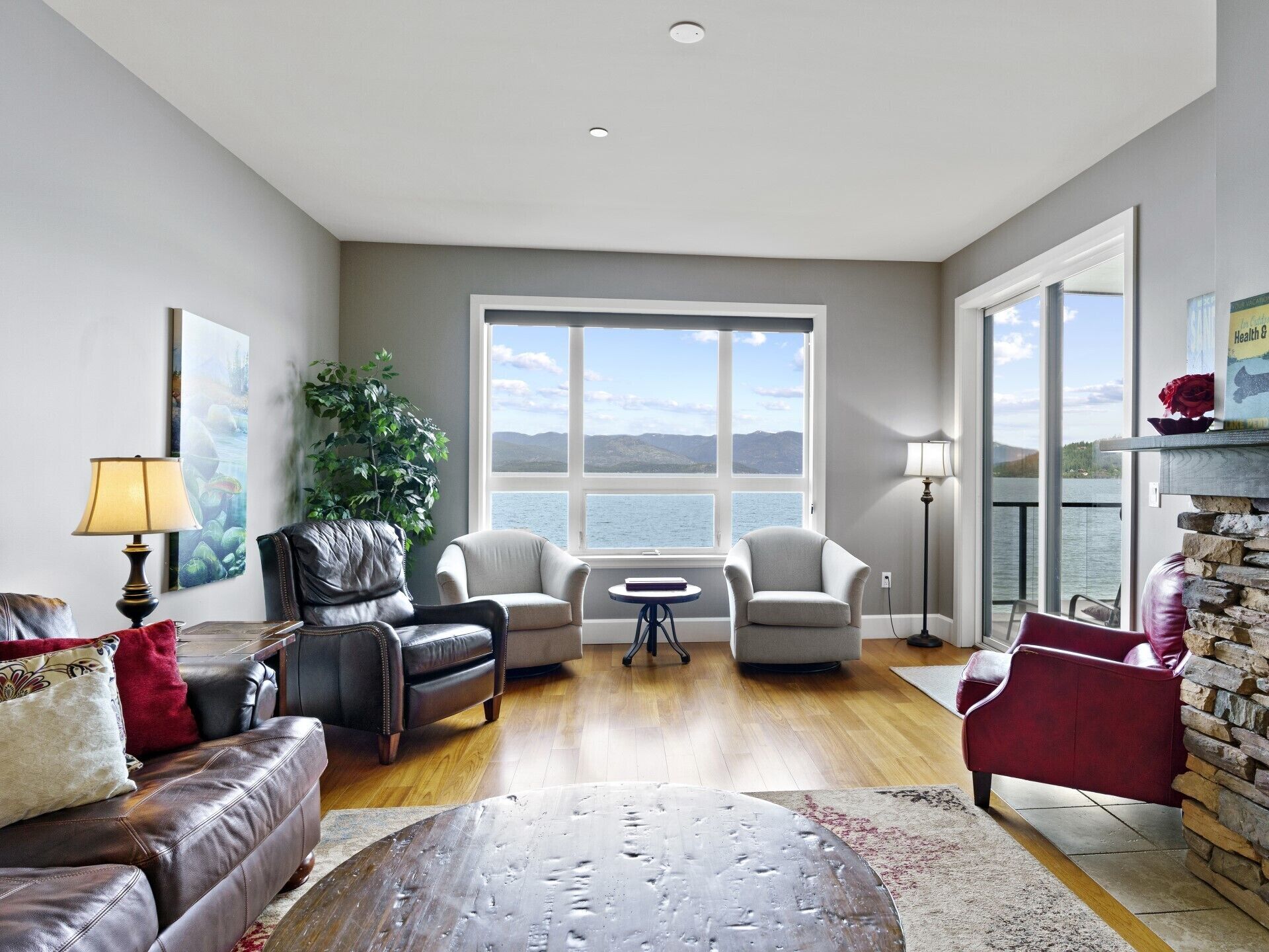 TV, fireplace, ping pong