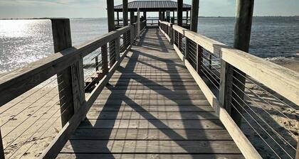 Ocean-view, family-friendly, walking access to charming town and marina