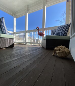 Terrace/patio - Ocean-view, family-friendly, walking access to charming town and marina (Southport)