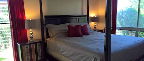 2 habitaciones, tabla de planchar con plancha y cuna de viaje