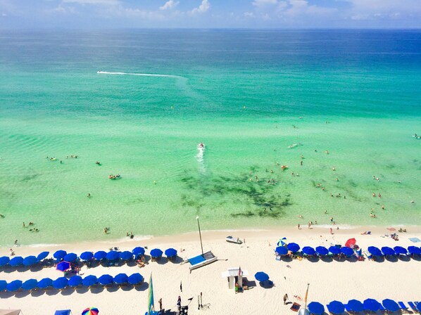 På stranden, liggestole