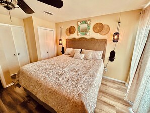 3 chambres, lit avec matelas en mousse à mémoire