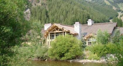 SV137 - Walk to Lifts & Town - Hot Tub & Pool