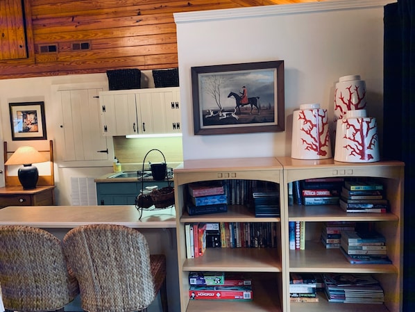 Interior - Tanglewood Farm -Horse & Hound Suite 1 BR/2BA Private Apt on Horse Farm (Southern Pines)