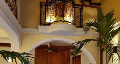 Casa Anita -Magnifique / Confortable 2 Bdrm, 2 1/2 Bath & Piscine privée