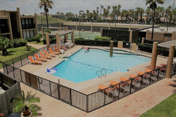 Outdoor pool, a heated pool