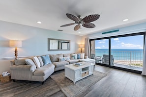 Smart TV, DVD player, books, stereo - Oceanfront Penthouse with Amazing Views on S. Hutchinson Island/Stuart (Stuart)