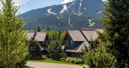 Montebello - Luxury in Whistler Village North between Whistler and Blackcomb Mts