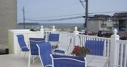 A Stones Throw to Beach Located Near All Attractions