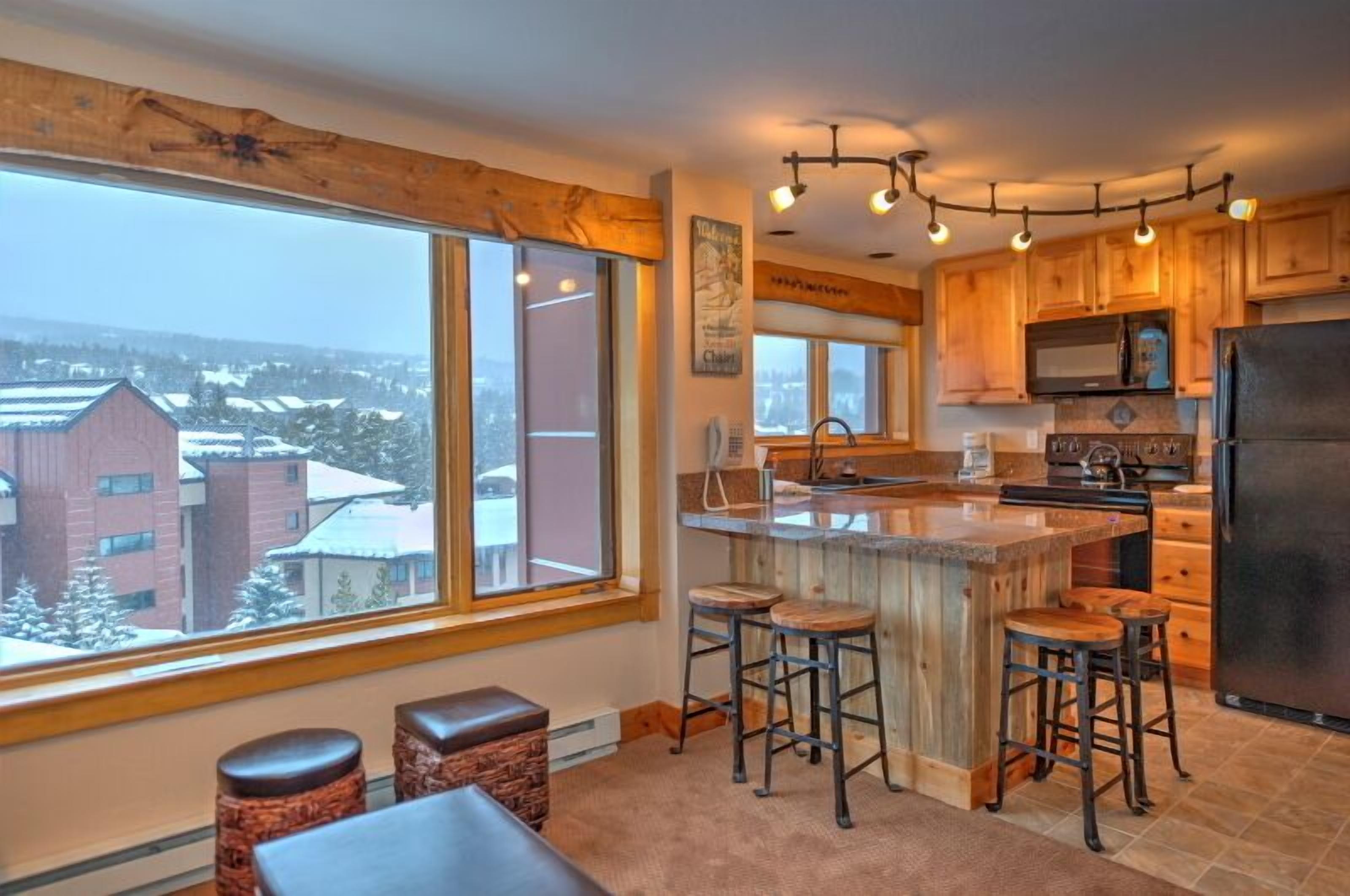Village at Breckenridge Studio 4611 - Ski-In/Ski-Out!