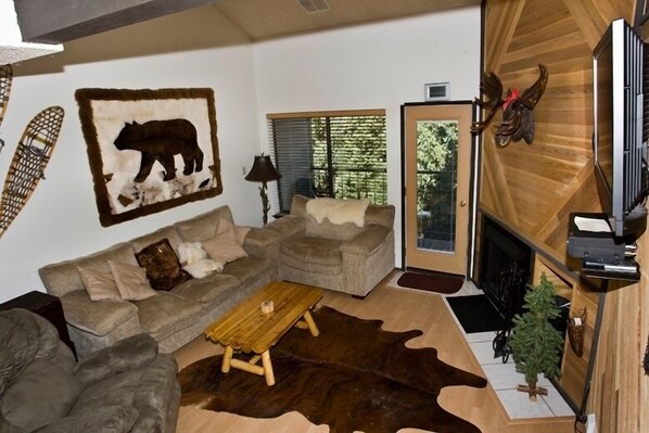 TV, fireplace, DVD player