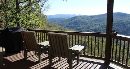 Mountain Top luxury cabin Cashiers Smokey Mountains NC USA
