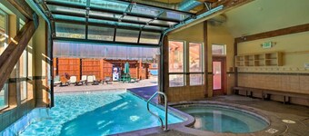 Romantic King Bed Studio – Ski In, 200 Steps to Lift, Walk to Main Street