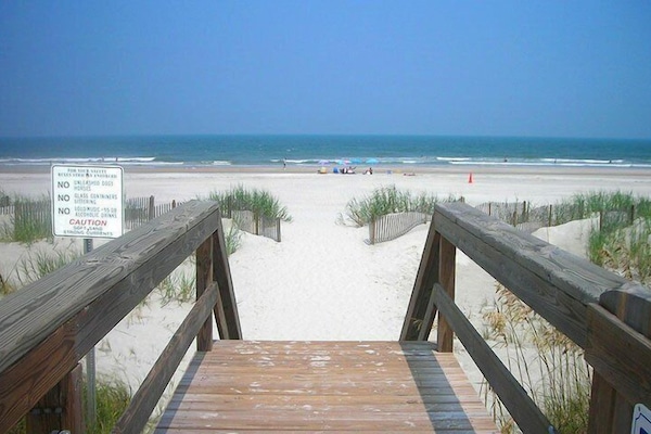 Beach nearby, beach towels