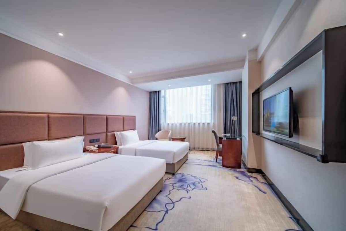 Minibar, in-room safe, desk, blackout drapes