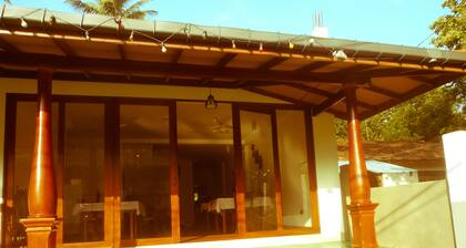 Talalla Sea Anemone Hotel