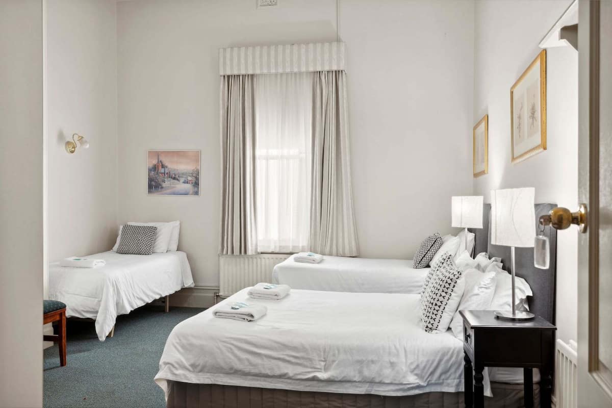 Double or Twin Room, Multiple Beds | Soundproofing, free WiFi, bed sheets
