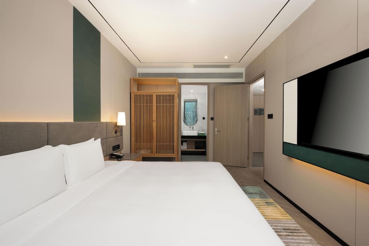 Suíte, 1 quarto (Tower View) | Edredons de pluma, frigobar (abastecido com itens grátis)