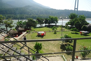 Khuôn viên nơi lưu trú