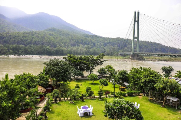 Garden view - Siddhartha Resort, Chisapani (Lamki Chuha)